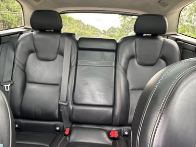 2022 Volvo XC60 B5 Inscription
