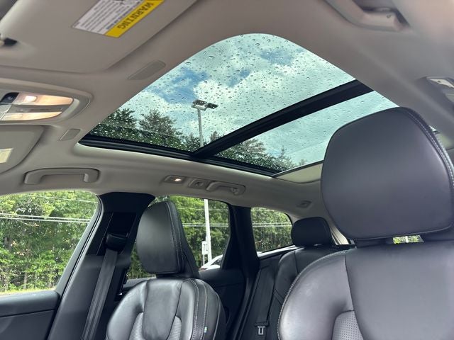 2022 Volvo XC60 B5 Inscription